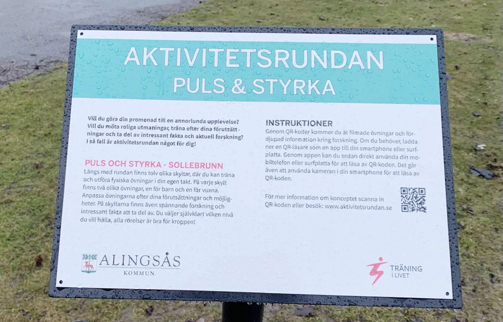 Informationsskylt om aktivtetsrundan.