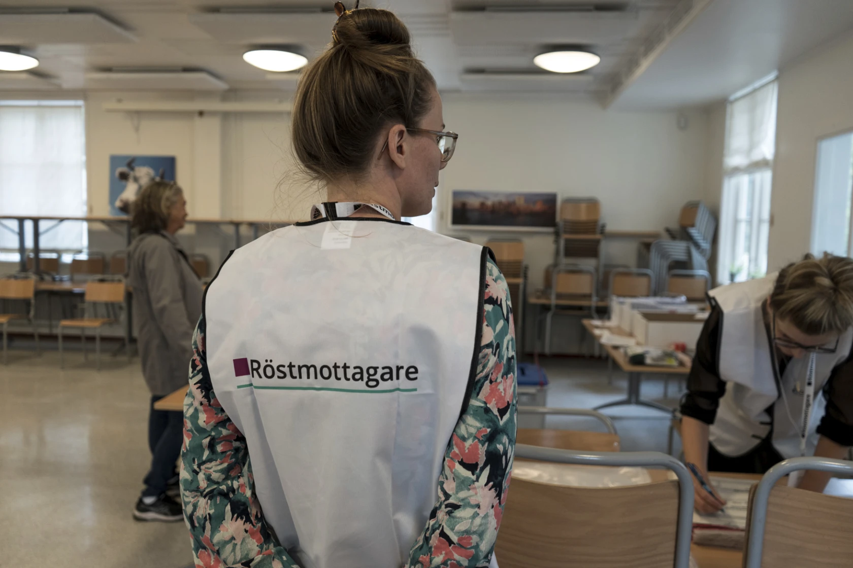 Röstmottagare i en vallokal.