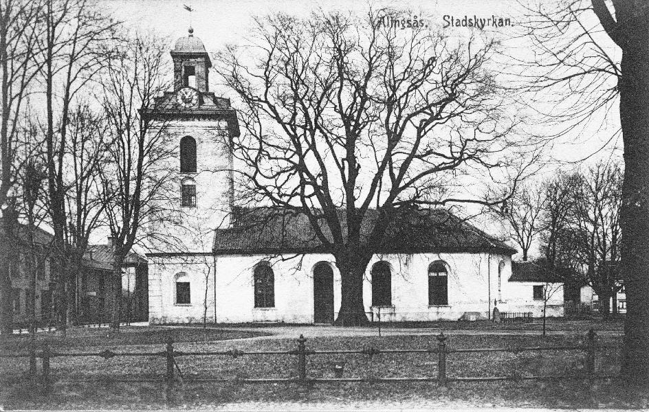 Svartvit bild på Christinae kyrka i Alingsås