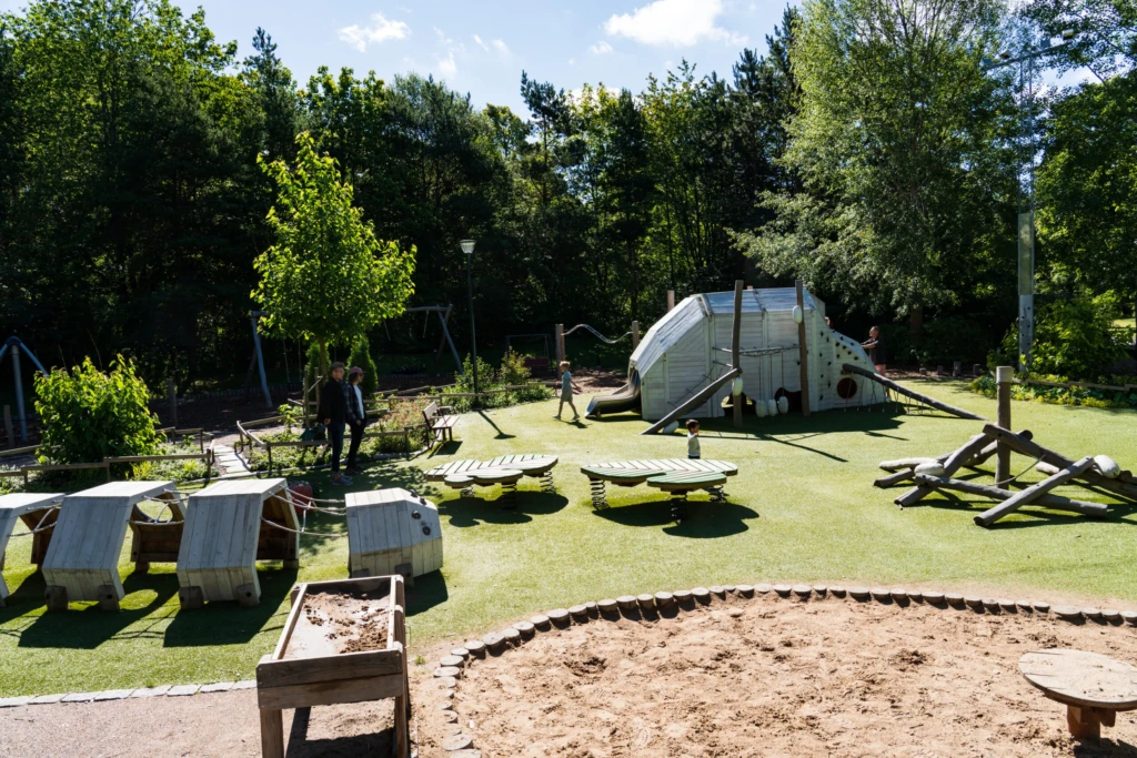 Översikt över lekplats i Plantaget Alingsås.