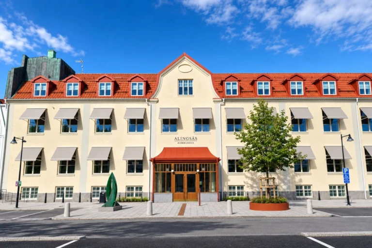Alingsås kommunhus sett framifrån.
