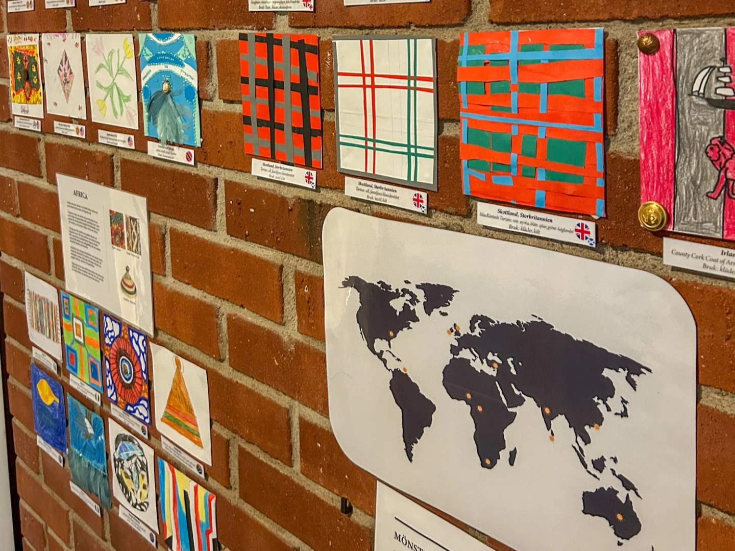 Bild på världskarta och mönster