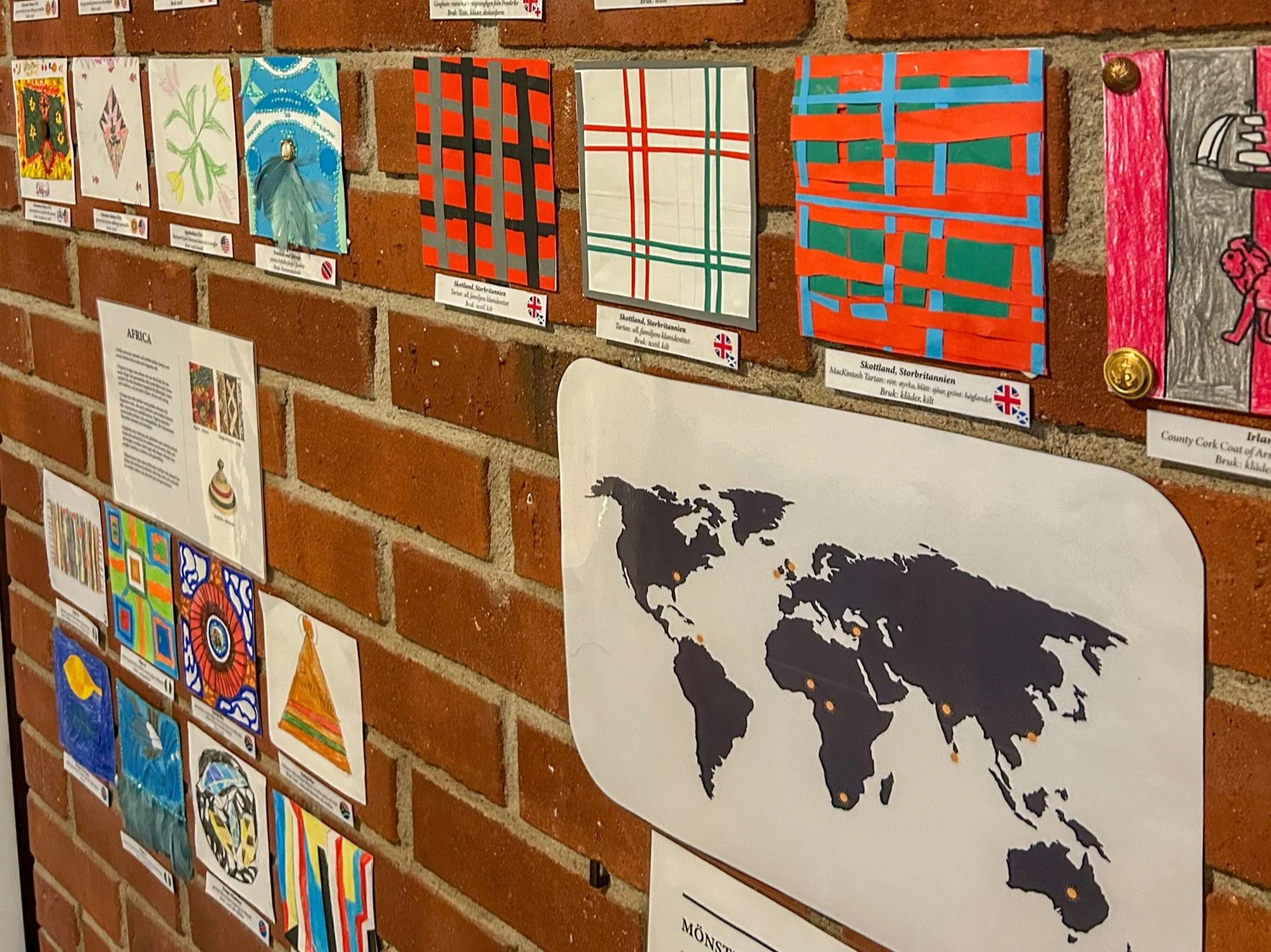 Bild på världskarta och mönster