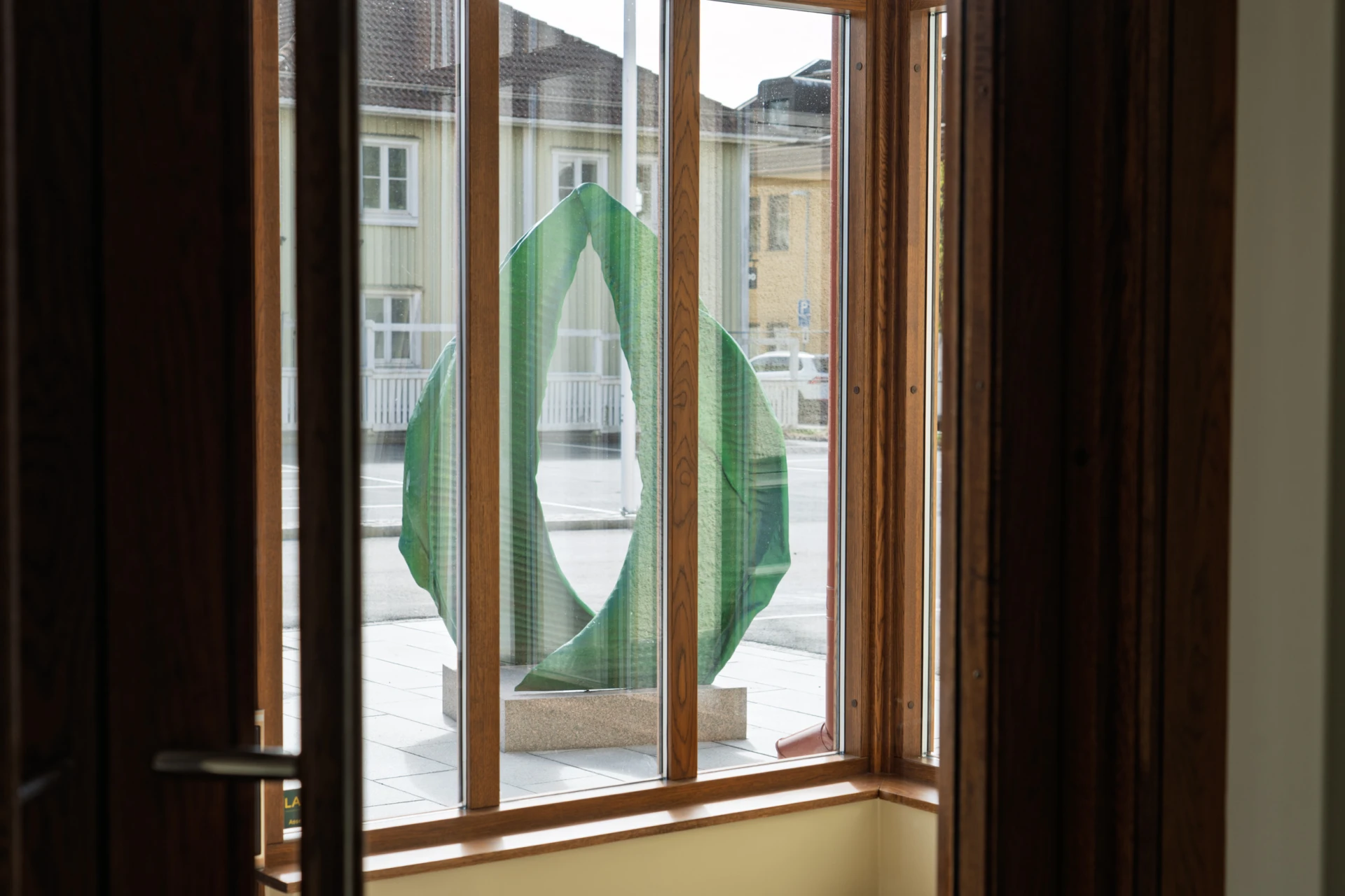 Entrén till Alingsås kommunhus.